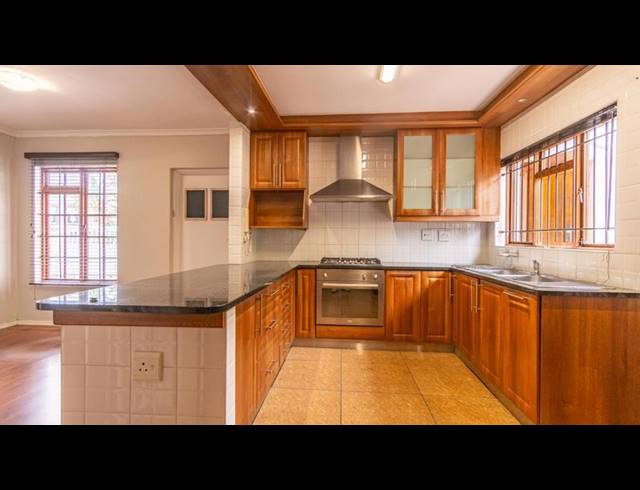 3 BEDROOM HOUSE FOR SALE IN OAKGLEN